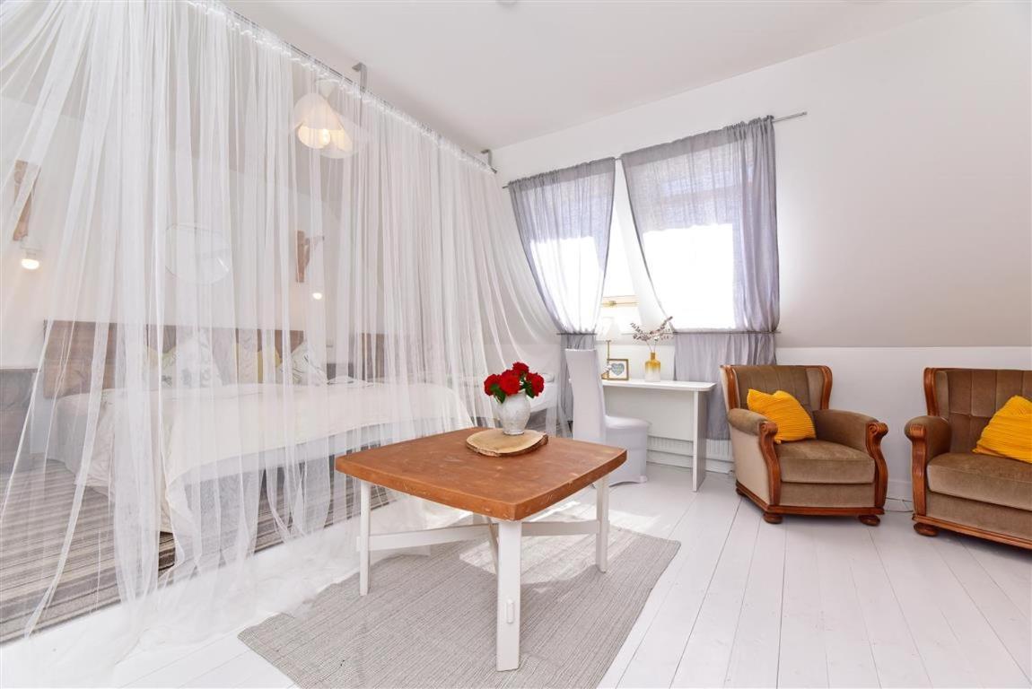 Spicite Hotel Ventspils Exterior foto