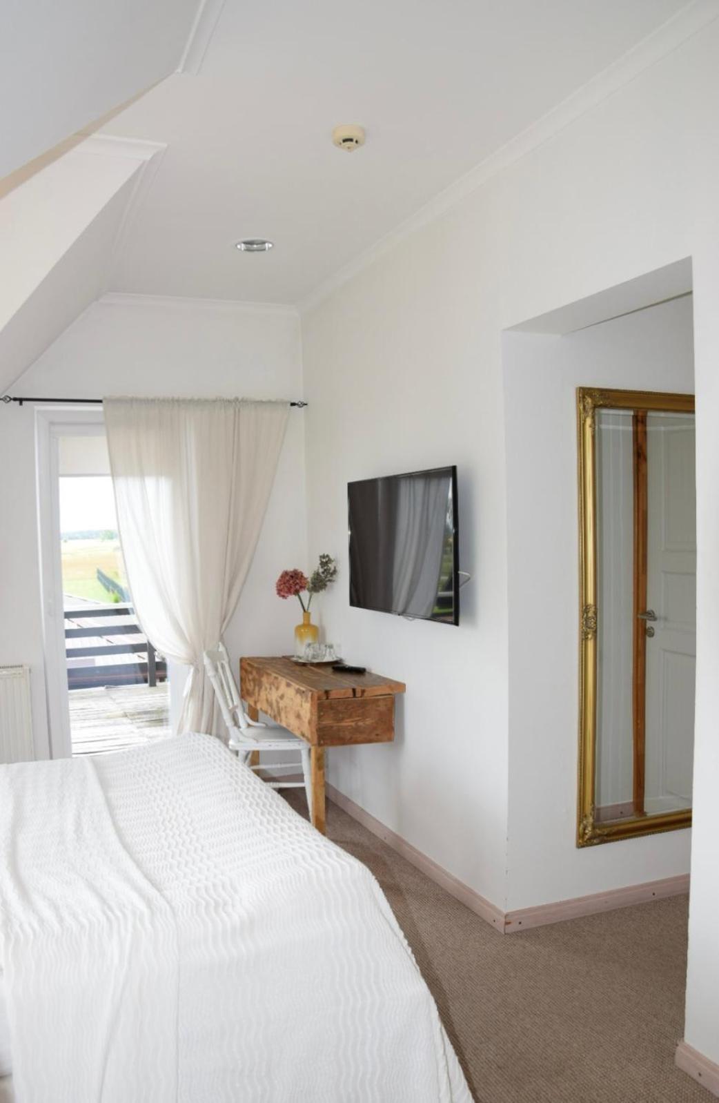 Spicite Hotel Ventspils Exterior foto